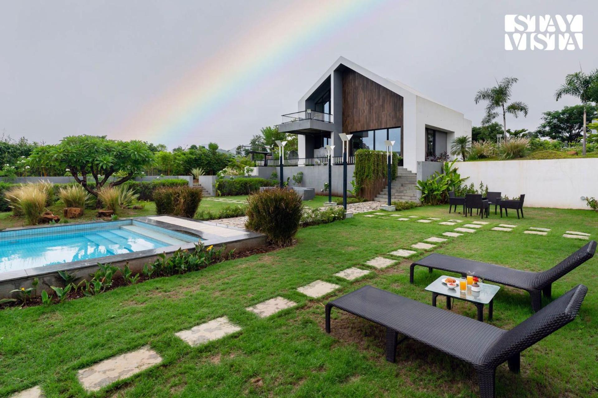 Stayvista At The Rainfield Villa With Gazebo & Lawn Nashik Eksteriør billede